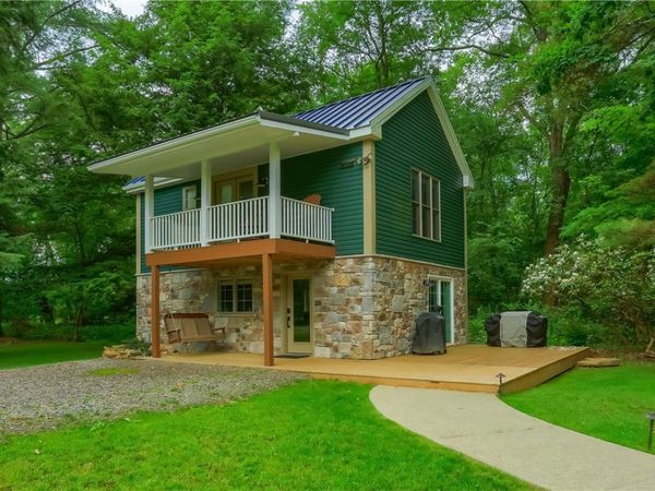 482 Shadyrest Rd, Ellwood City, PA 16117