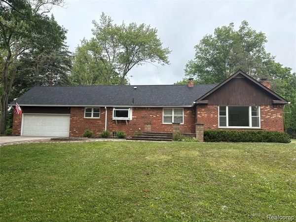 24567 Westmoreland Drive, Farmington, MI 48336