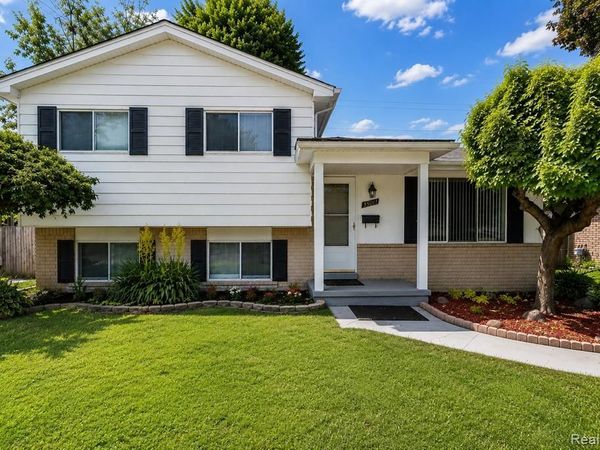 33828 Stonewood Drive , Sterling Heights, MI 48312