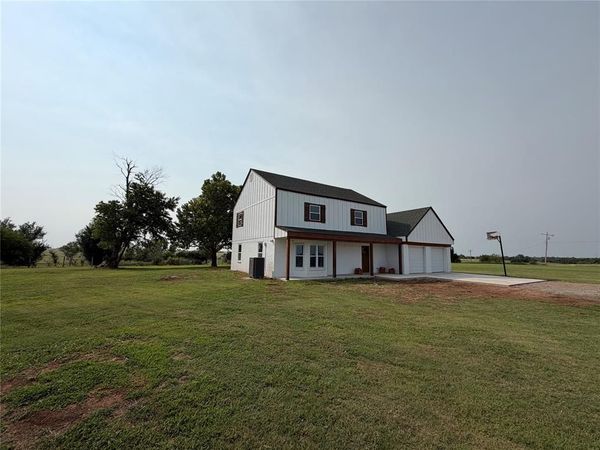 1858 Highway 81 , Chickasha, OK 73018