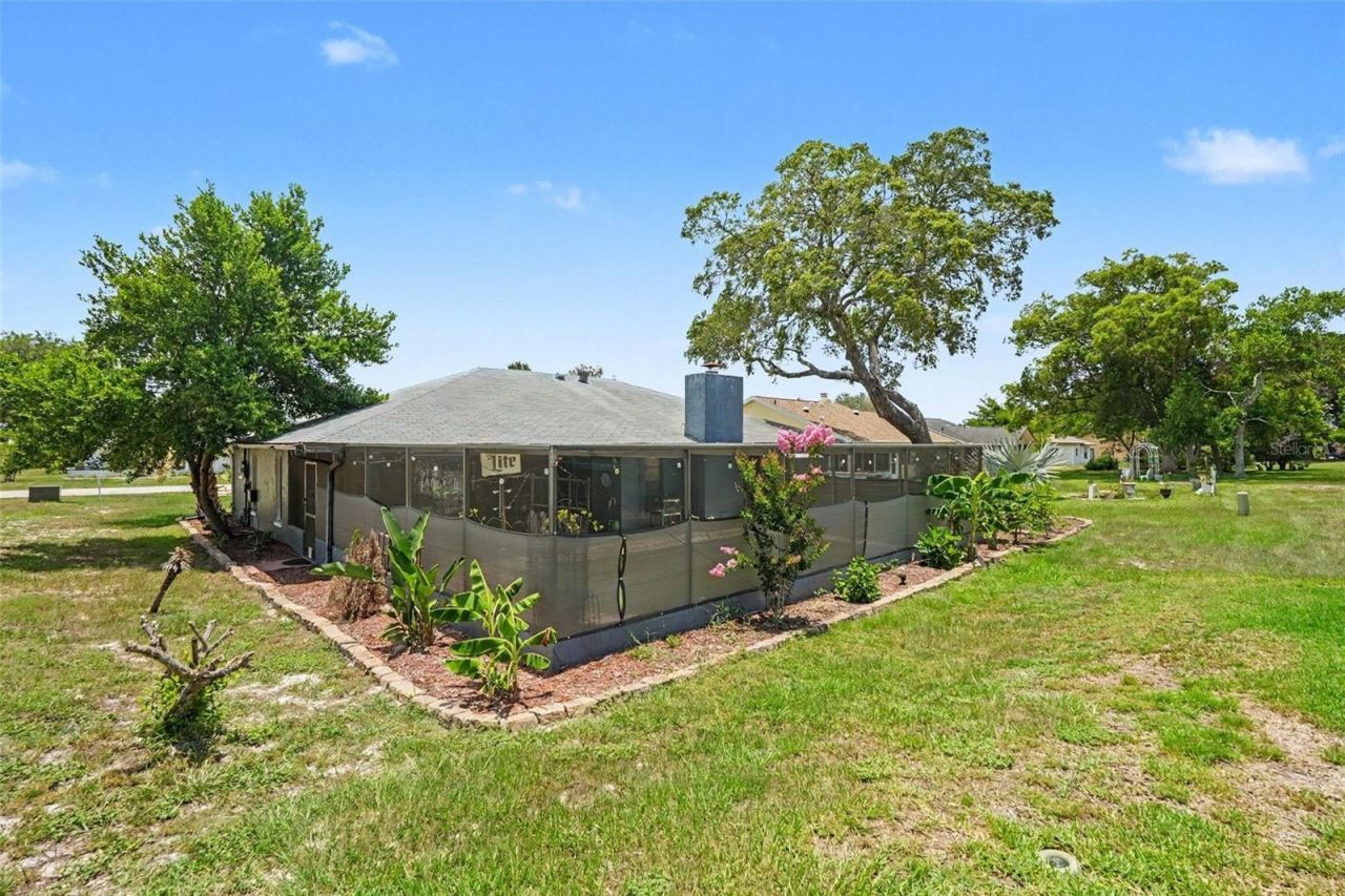9027 Bonnet Way , Weeki Wachee, FL 34613 Photo