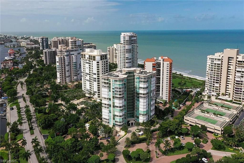 4255 Gulf Shore Blvd N, Unit 207, Naples, FL 34103 Photo