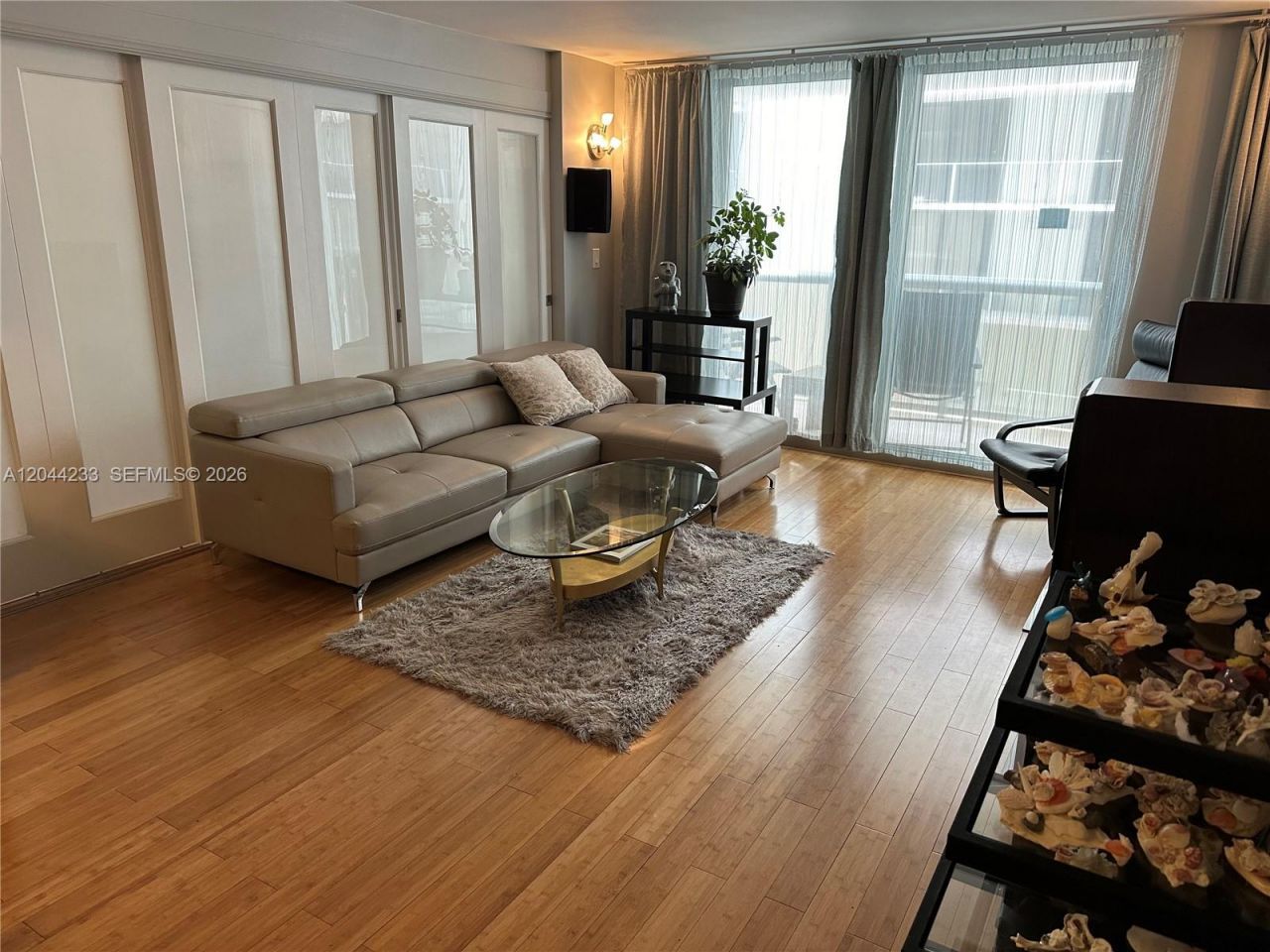 6039 Collins Ave, Unit 1205, Miami Beach, FL 33140 Photo