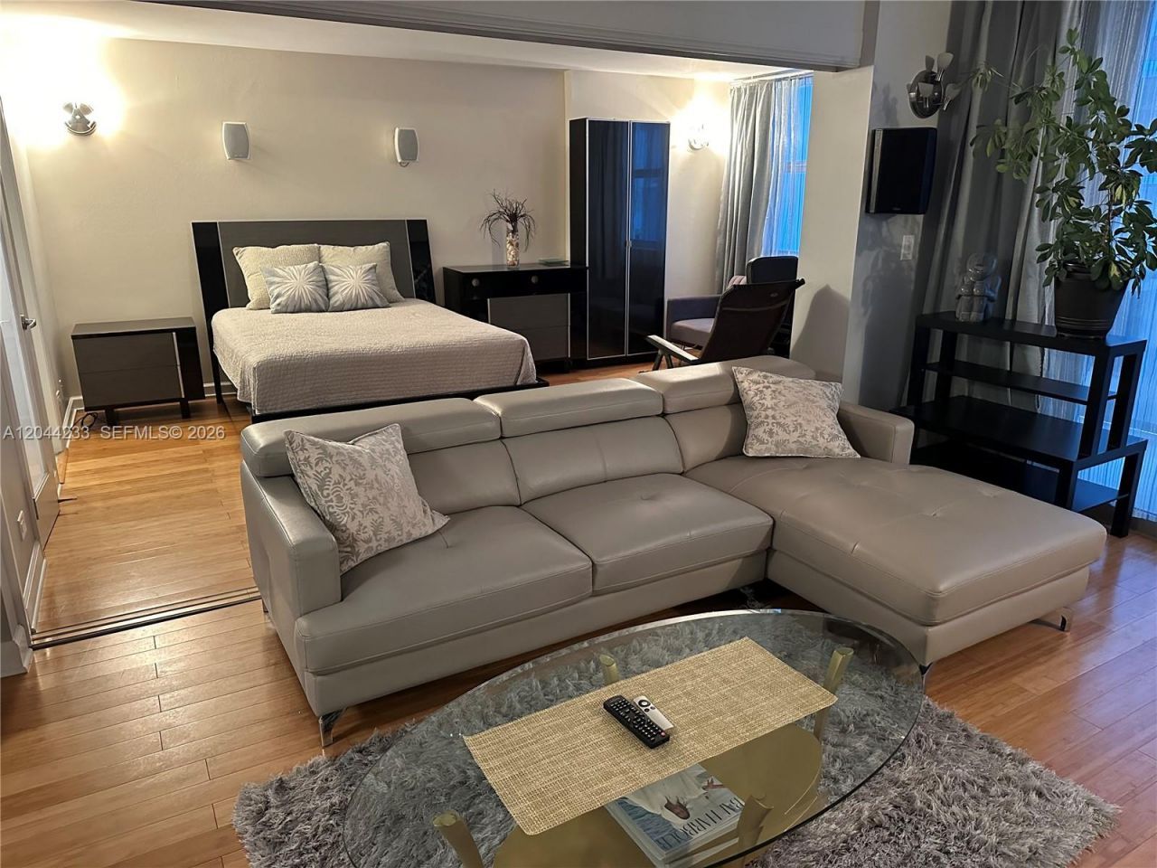 6039 Collins Ave, Unit 1205, Miami Beach, FL 33140 Photo