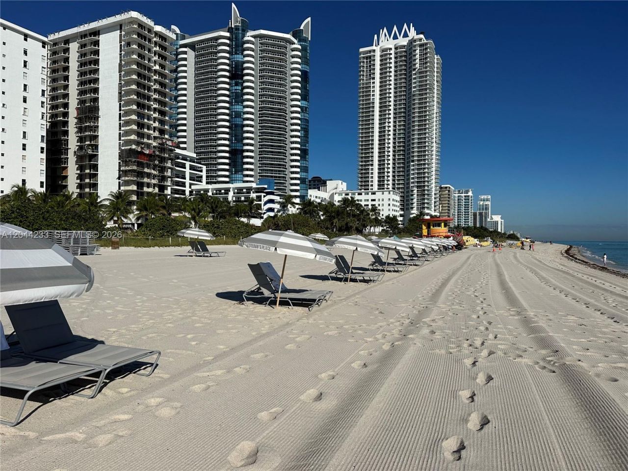6039 Collins Ave, Unit 1205, Miami Beach, FL 33140 Photo