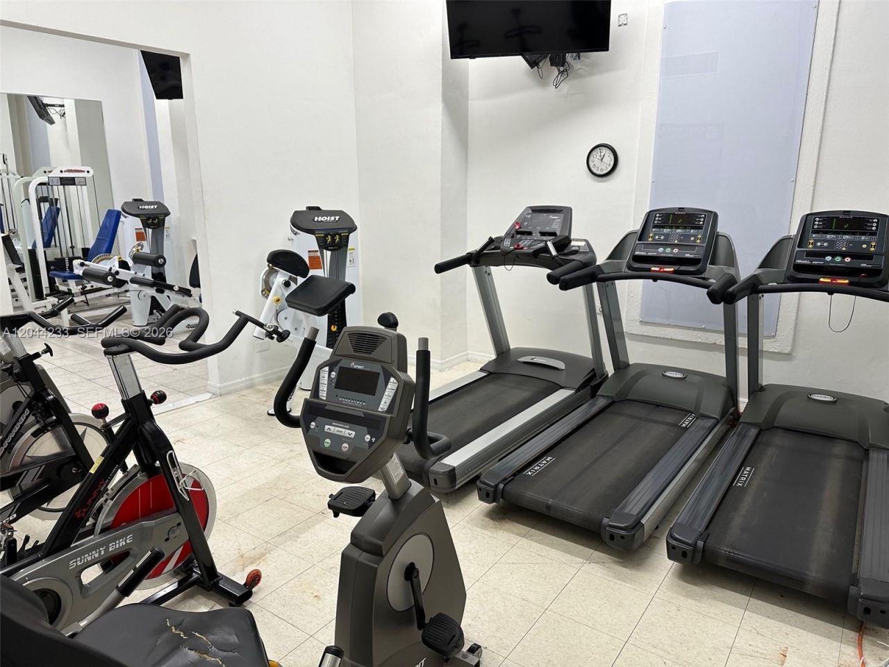 6039 Collins Ave, Unit 1205, Miami Beach, FL 33140 Photo