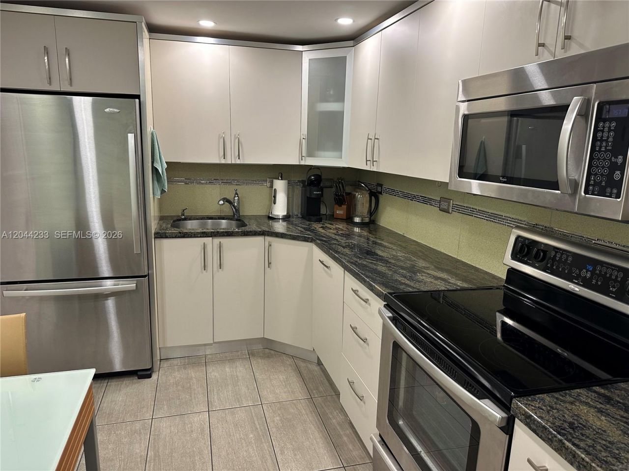 6039 Collins Ave, Unit 1205, Miami Beach, FL 33140 Photo