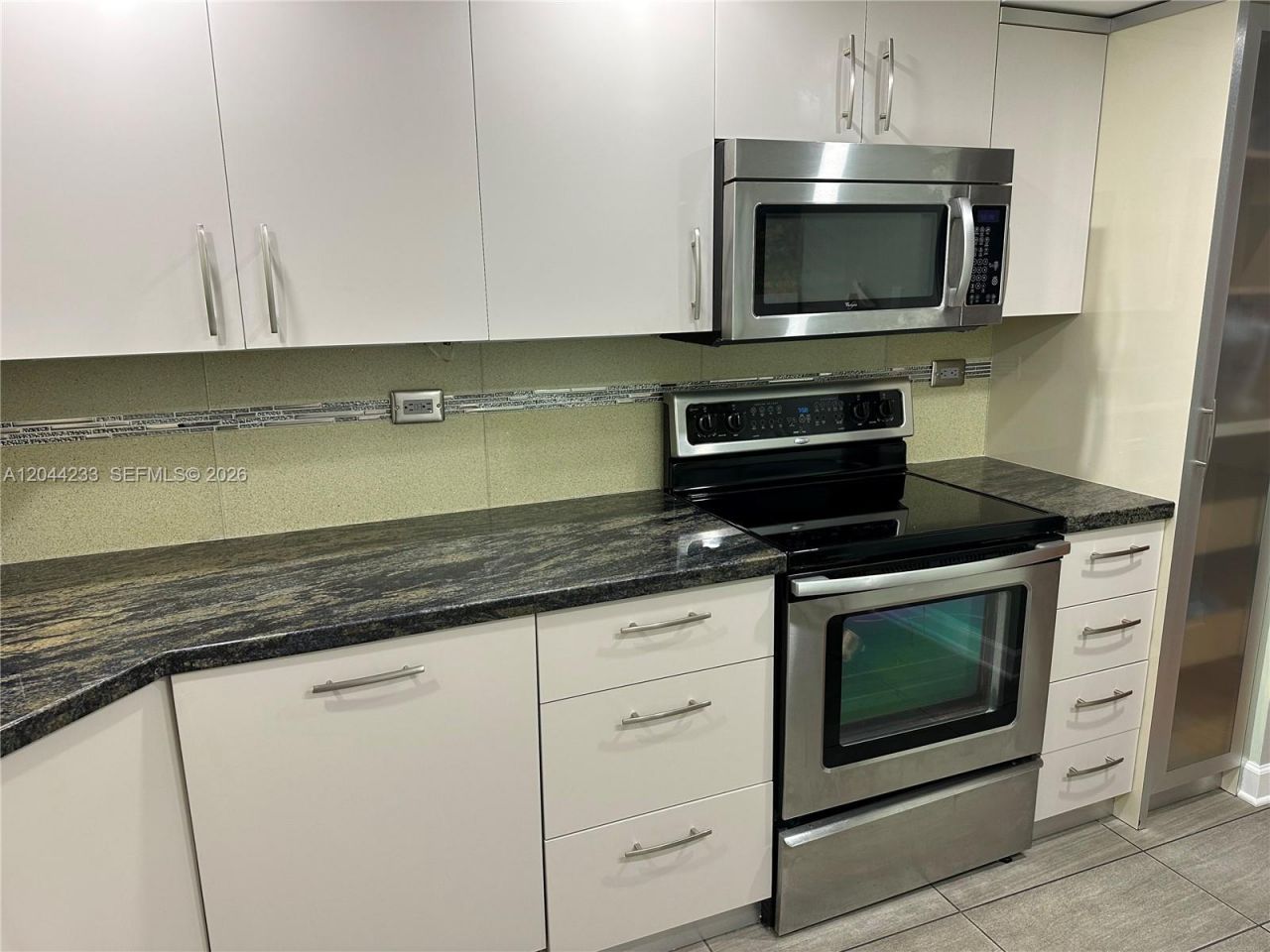 6039 Collins Ave, Unit 1205, Miami Beach, FL 33140 Photo