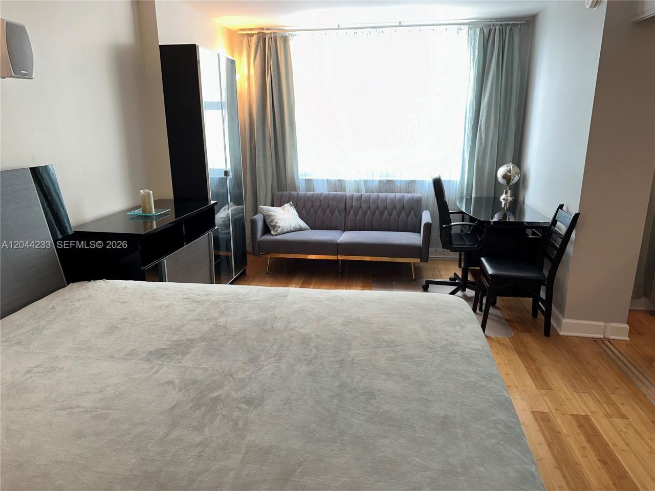 6039 Collins Ave , Unit 1205, Miami Beach, FL 33140 Photo