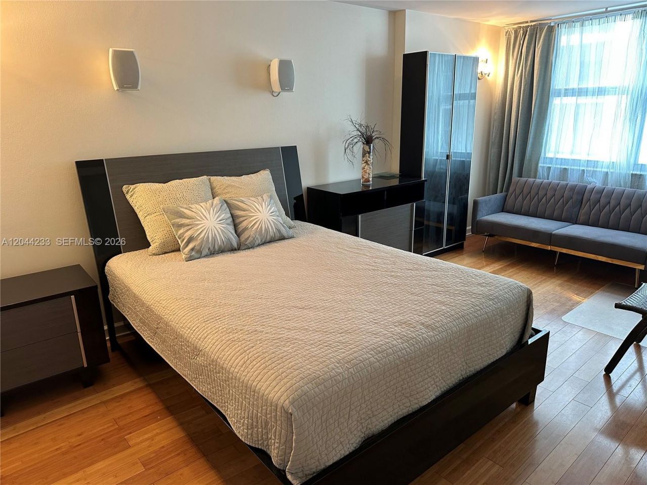 6039 Collins Ave, Unit 1205, Miami Beach, FL 33140 Photo
