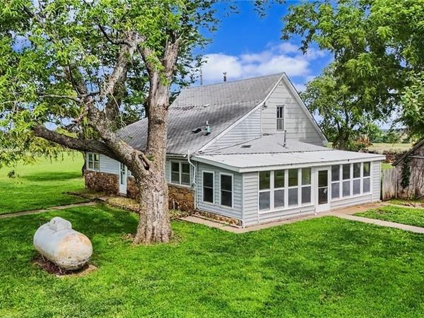 15496 Norton Road, Kincaid, KS 66039