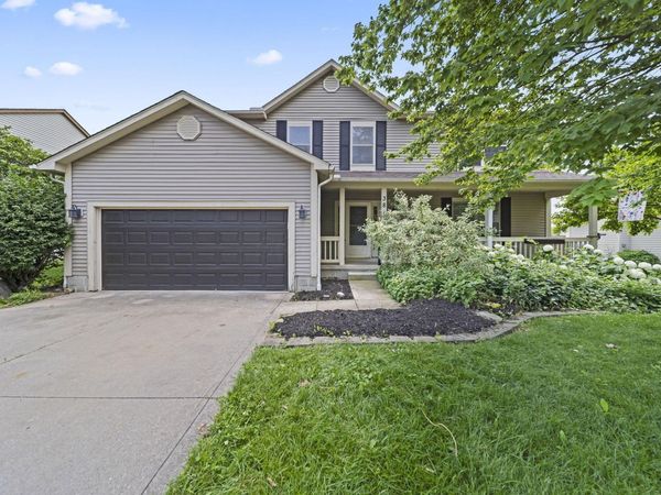 381 Hearthstone Drive , Delaware, OH 43015