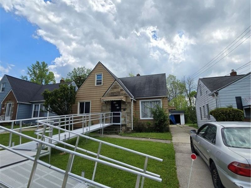 13170 Forestdale Drive, Garfield Heights, OH 44125 Photo 2