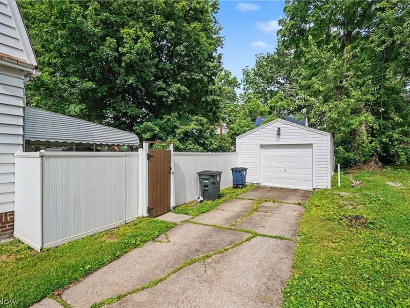 599 Melrose Street, Akron, OH 44305 Photo 25