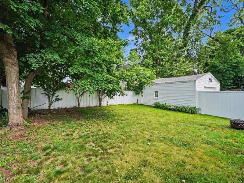 599 Melrose Street, Akron, OH 44305 Photo 28