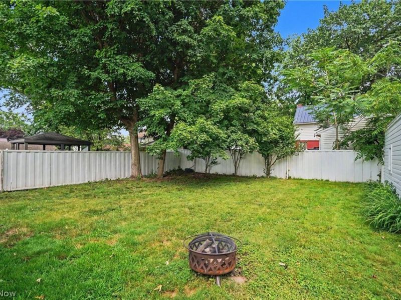 599 Melrose Street, Akron, OH 44305 Photo 29