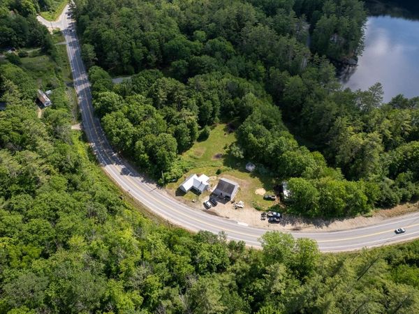 1409 Main Street, Grafton, NH 03240