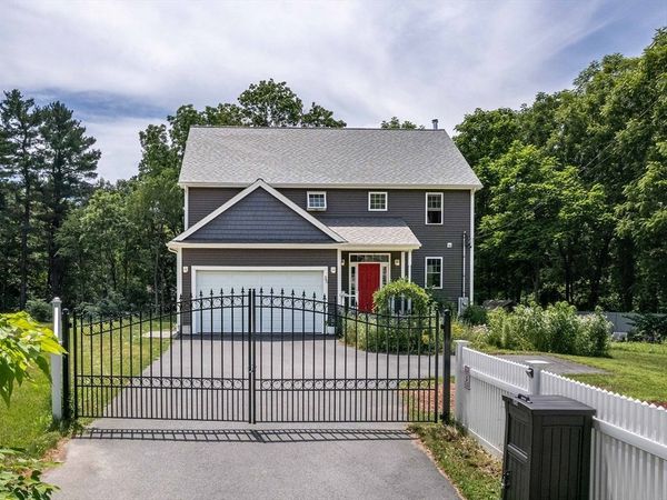 35 Milford Street, Medway, MA 02053