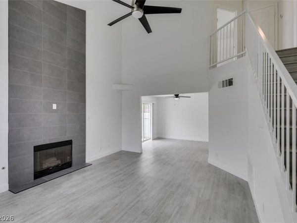 8449 Blue Island Avenue , Las Vegas, NV 89129