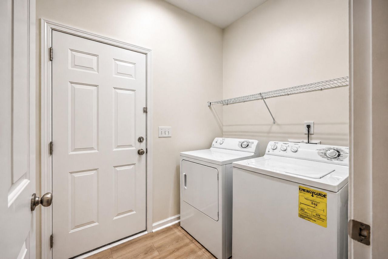 8518 Sentry Circle Photo 24