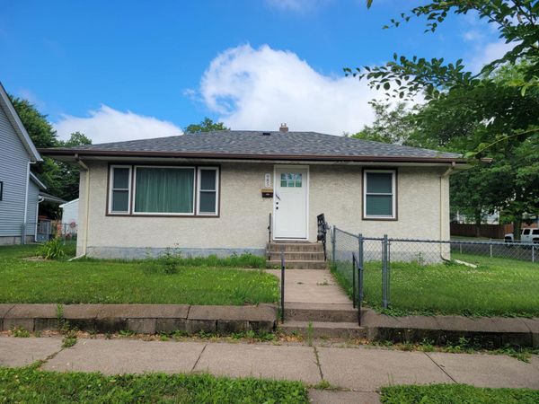 985 Bradley Street, Saint Paul, MN 55130
