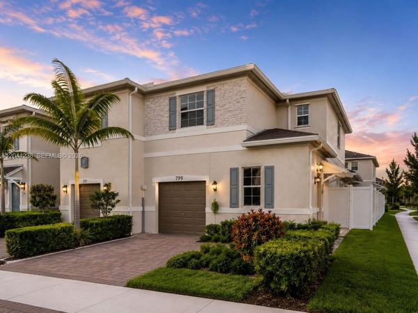 799 SE 19th St , Homestead, FL 33034