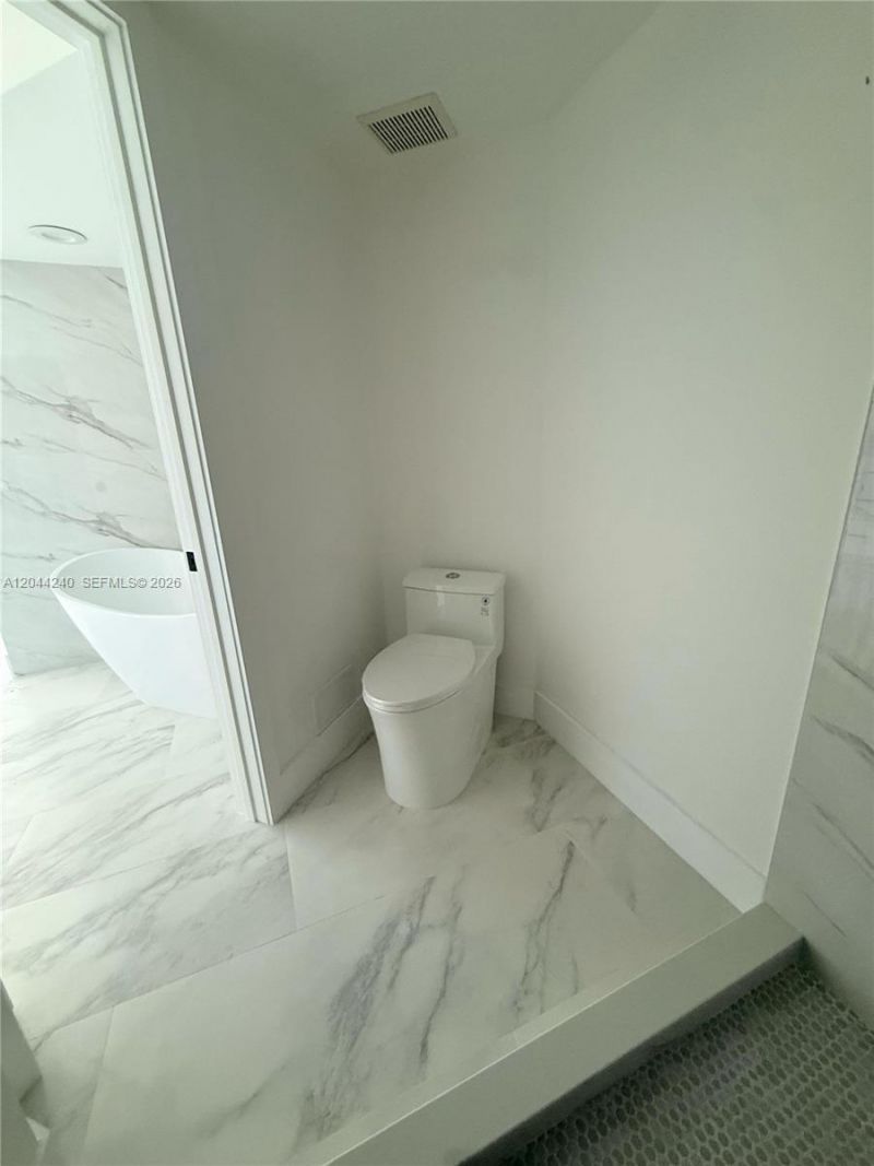 19101 NE 36th Ct , Unit 1005, Aventura, FL 33180 Photo