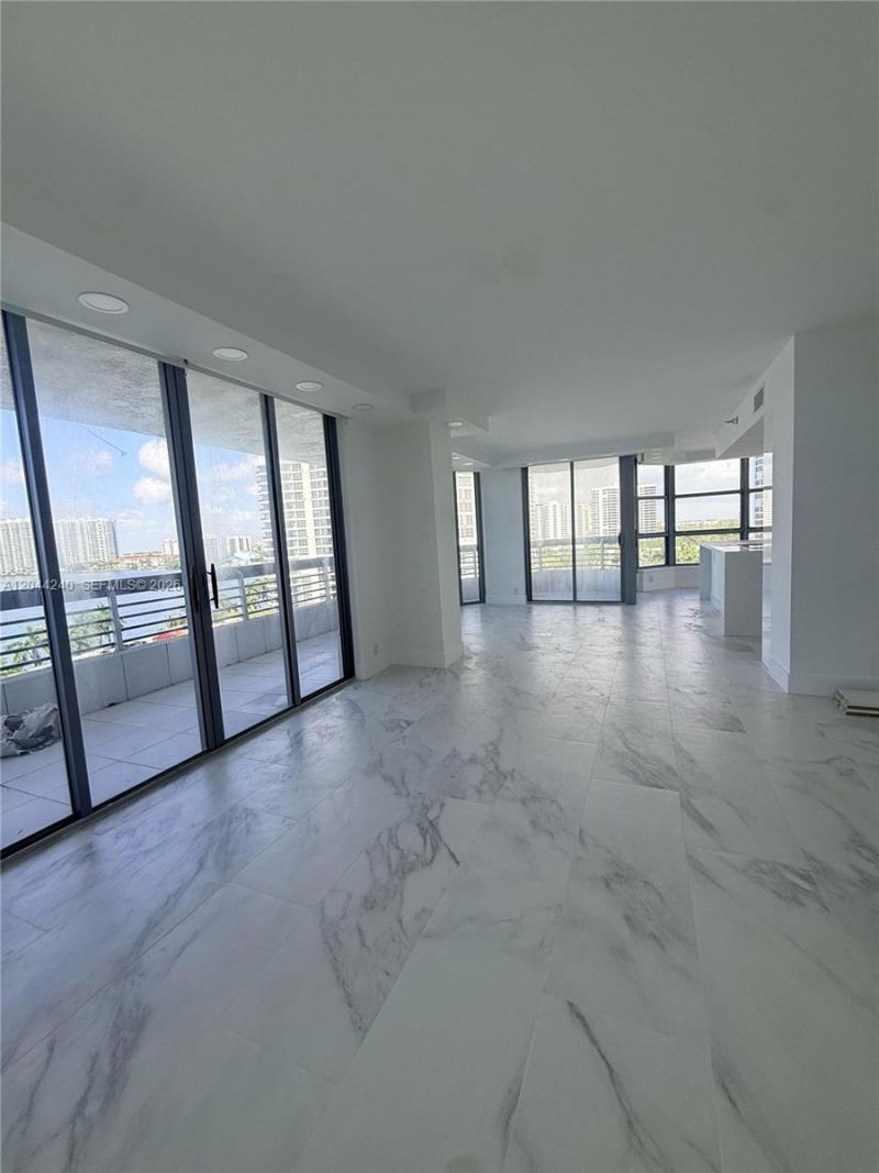 19101 NE 36th Ct , Unit 1005, Aventura, FL 33180 Photo