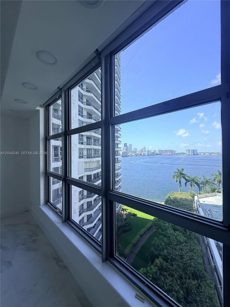 19101 NE 36th Ct , Unit 1005, Aventura, FL 33180 Photo