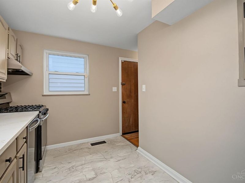 2479 Hudson Avenue, Norwood, OH 45212 Photo 11