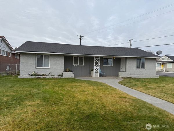 31 39 F Street NW, Ephrata, WA 98823