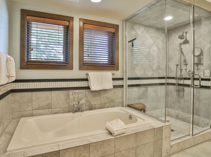 6750 North Lake Boulevard, Unit #2E, Tahoe Vista, CA 96148 Photo