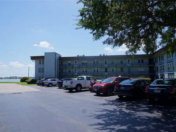 333 LAKE HOWARD DRIVE NW, Unit 303A, WINTER HAVEN, FL 33880