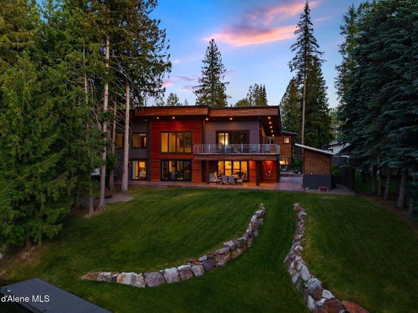37 Birch Haven Dr, Sagle, ID 83860