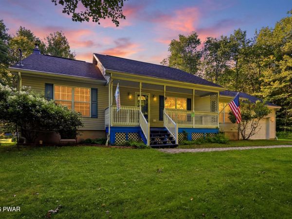 710 Hemlock Road, Waymart, PA 18472