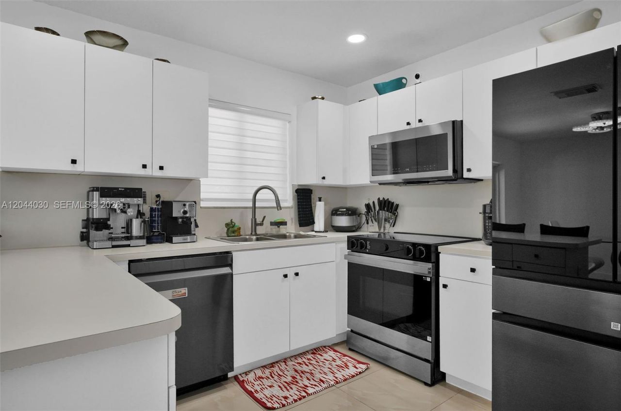 12551 SW 223 St , Miami, FL 33170 Photo