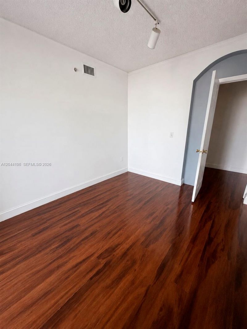 17145 N Bay Rd, Unit 4307, Sunny Isles Beach, FL 33160 Photo