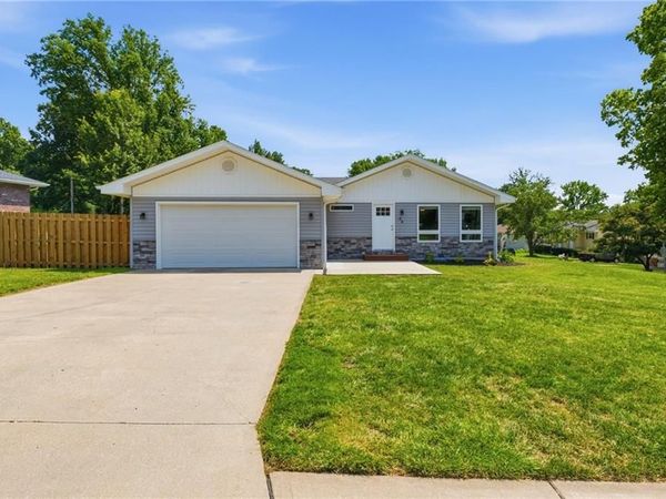 44 Maple Drive, Platte City, MO 64079