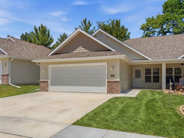 608 ASPEN, Muscatine, IA 52761