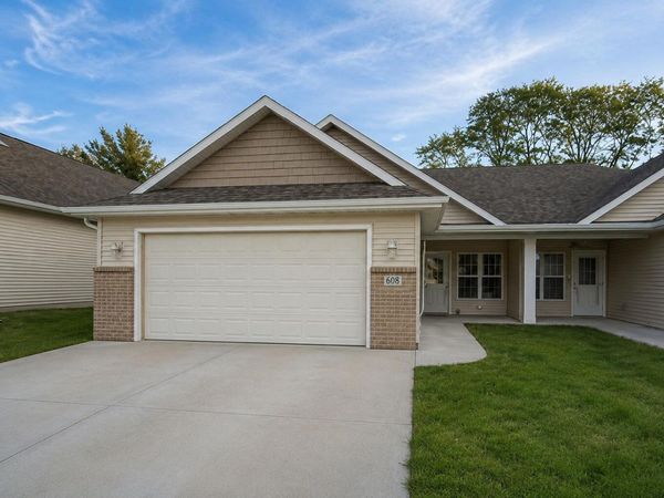 608 ASPEN, Muscatine, IA 52761