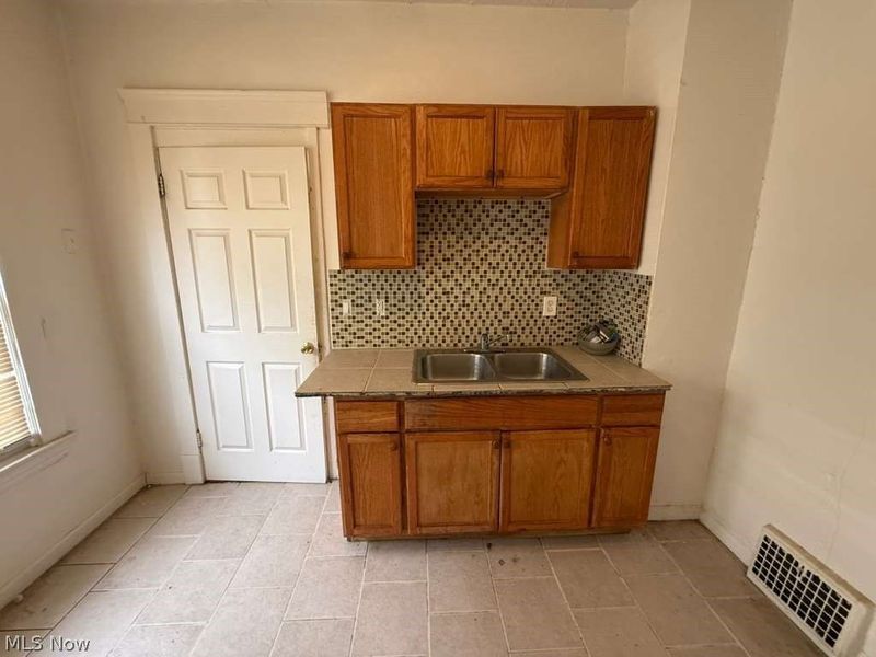 4309 E 128th Street, Cleveland, OH 44105 Photo 12