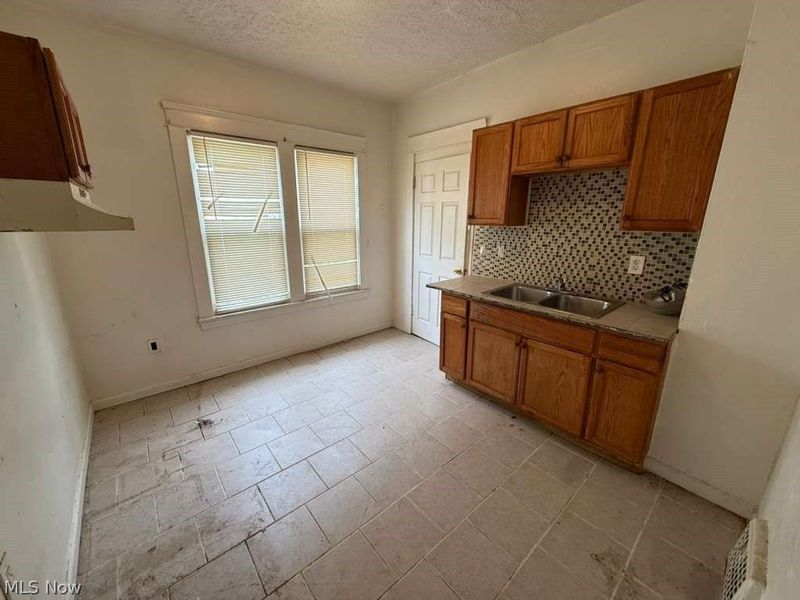 4309 E 128th Street, Cleveland, OH 44105 Photo 13