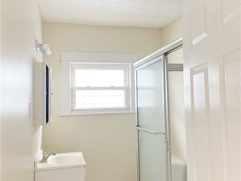 4309 E 128th Street, Cleveland, OH 44105 Photo 3