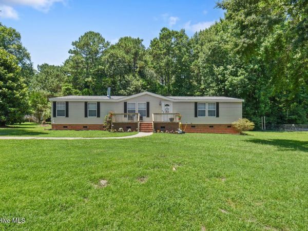 103 Indian Cave Drive , Richlands, NC 28574