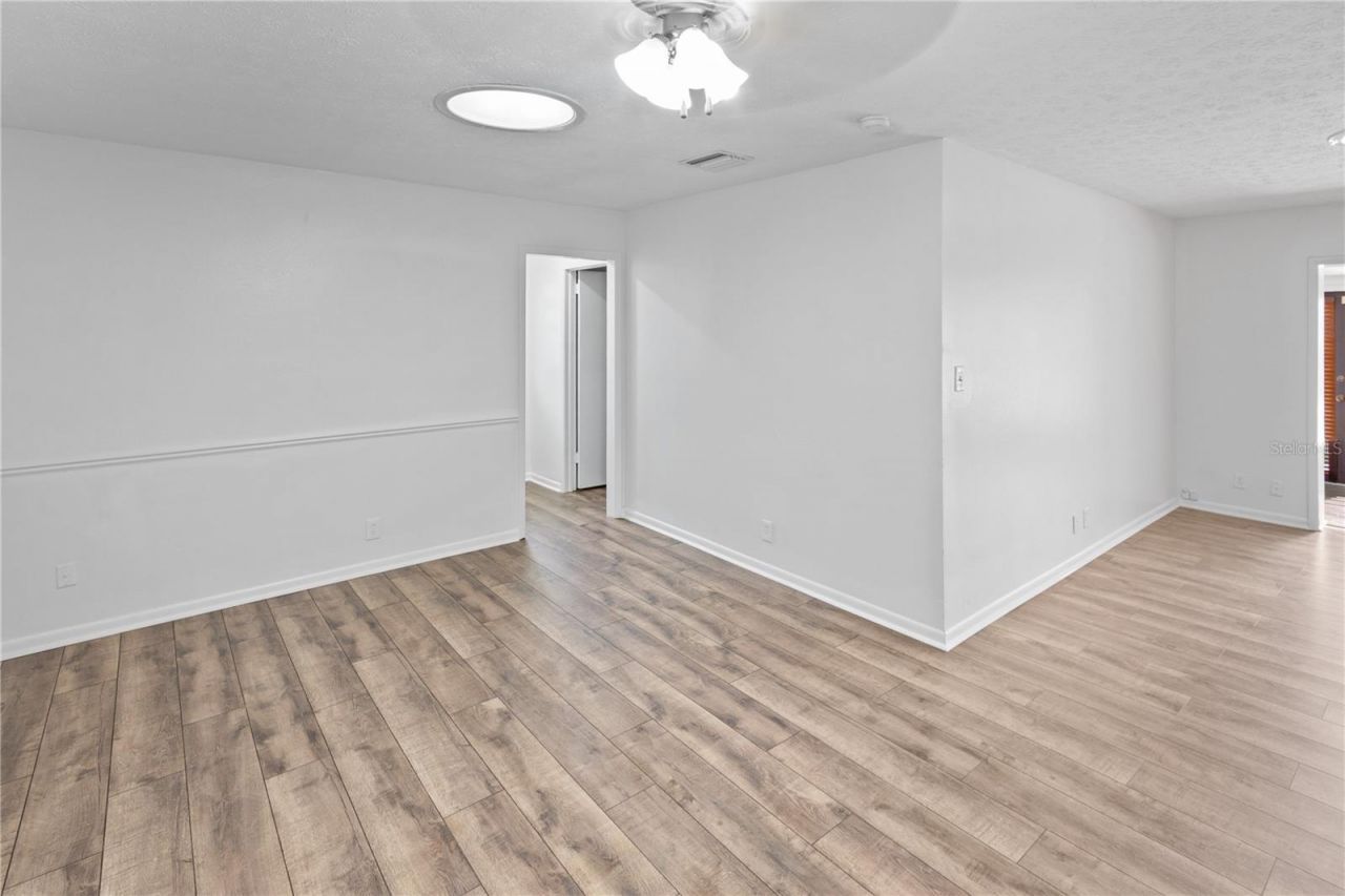 11016 Saginaw Drive, Tampa, FL 33617 Photo