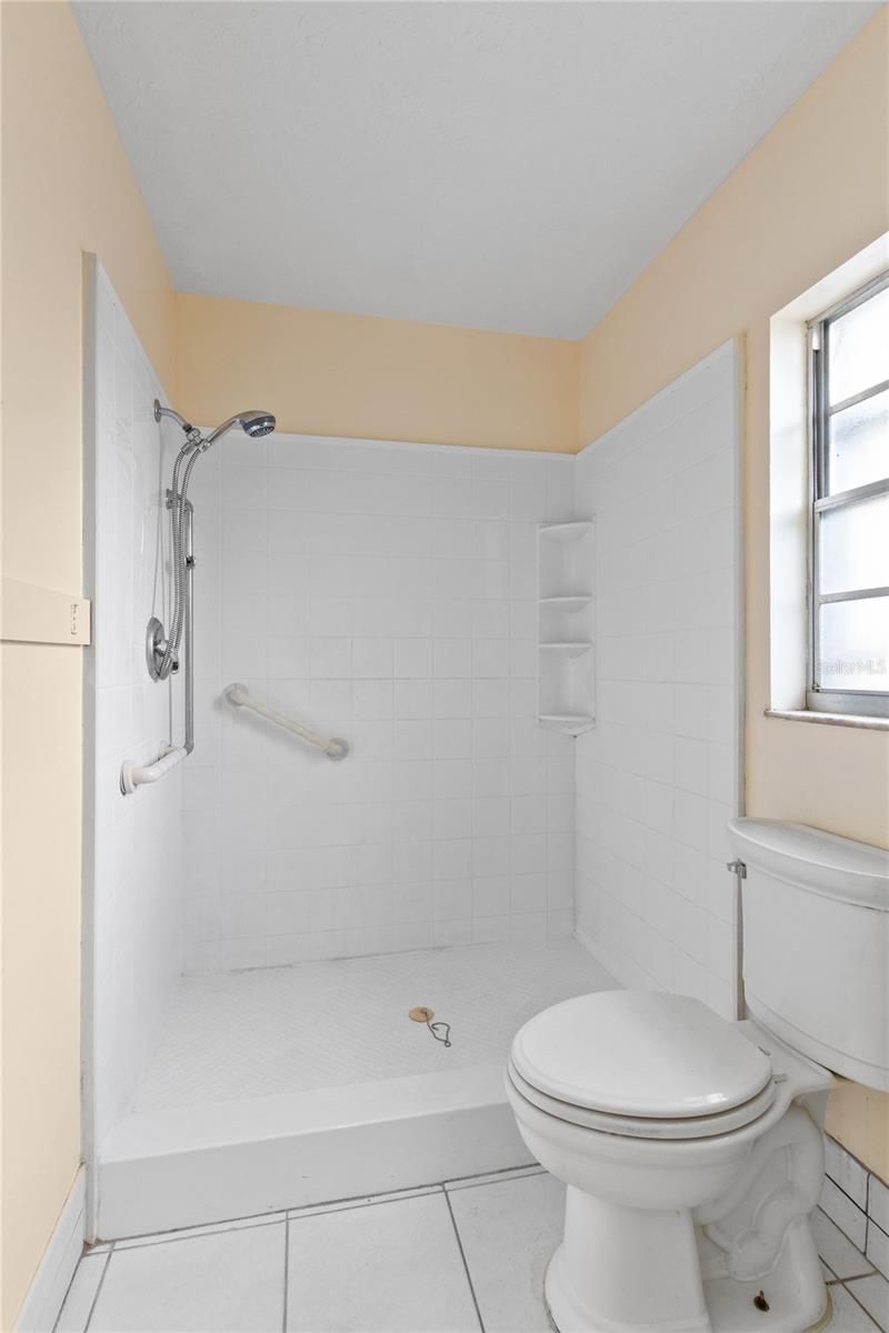 11016 Saginaw Drive, Tampa, FL 33617 Photo