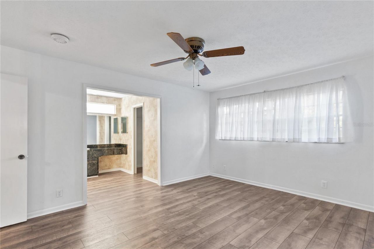 11016 Saginaw Drive, Tampa, FL 33617 Photo