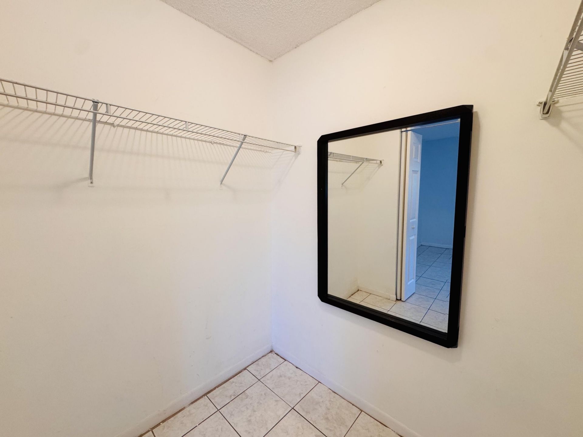 809 NE 199th Street, Unit 105-7, Miami, FL 33179 Photo