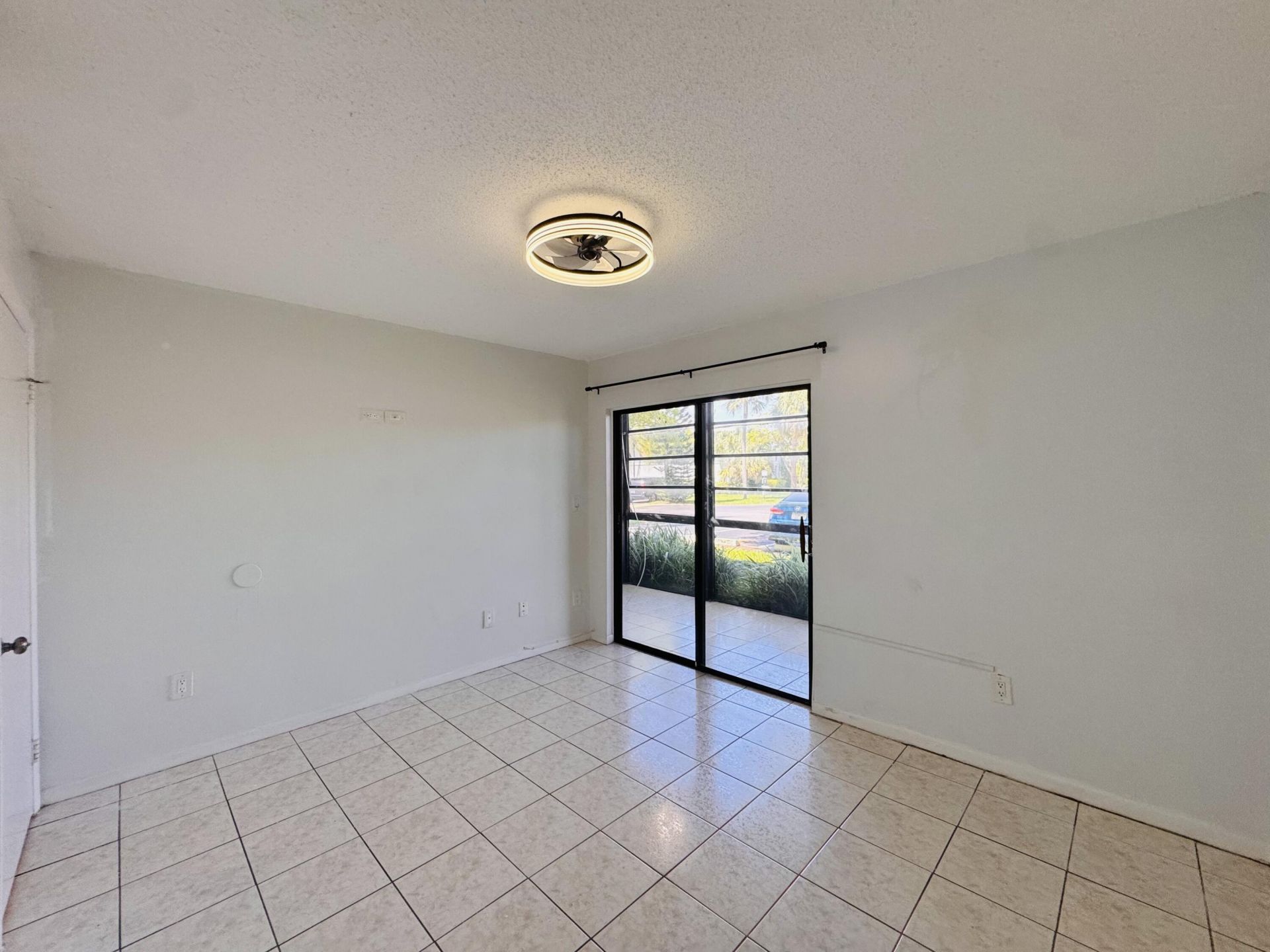 809 NE 199th Street, Unit 105-7, Miami, FL 33179 Photo