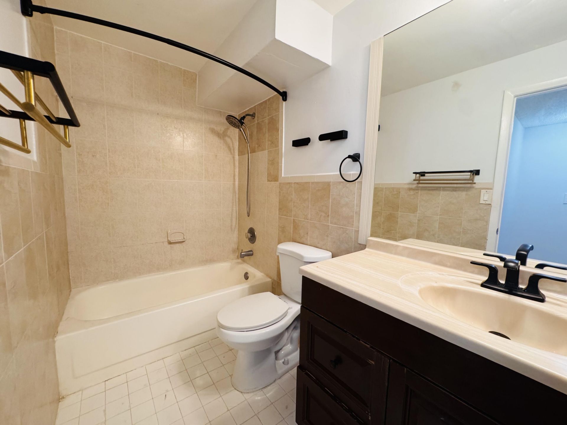809 NE 199th Street, Unit 105-7, Miami, FL 33179 Photo